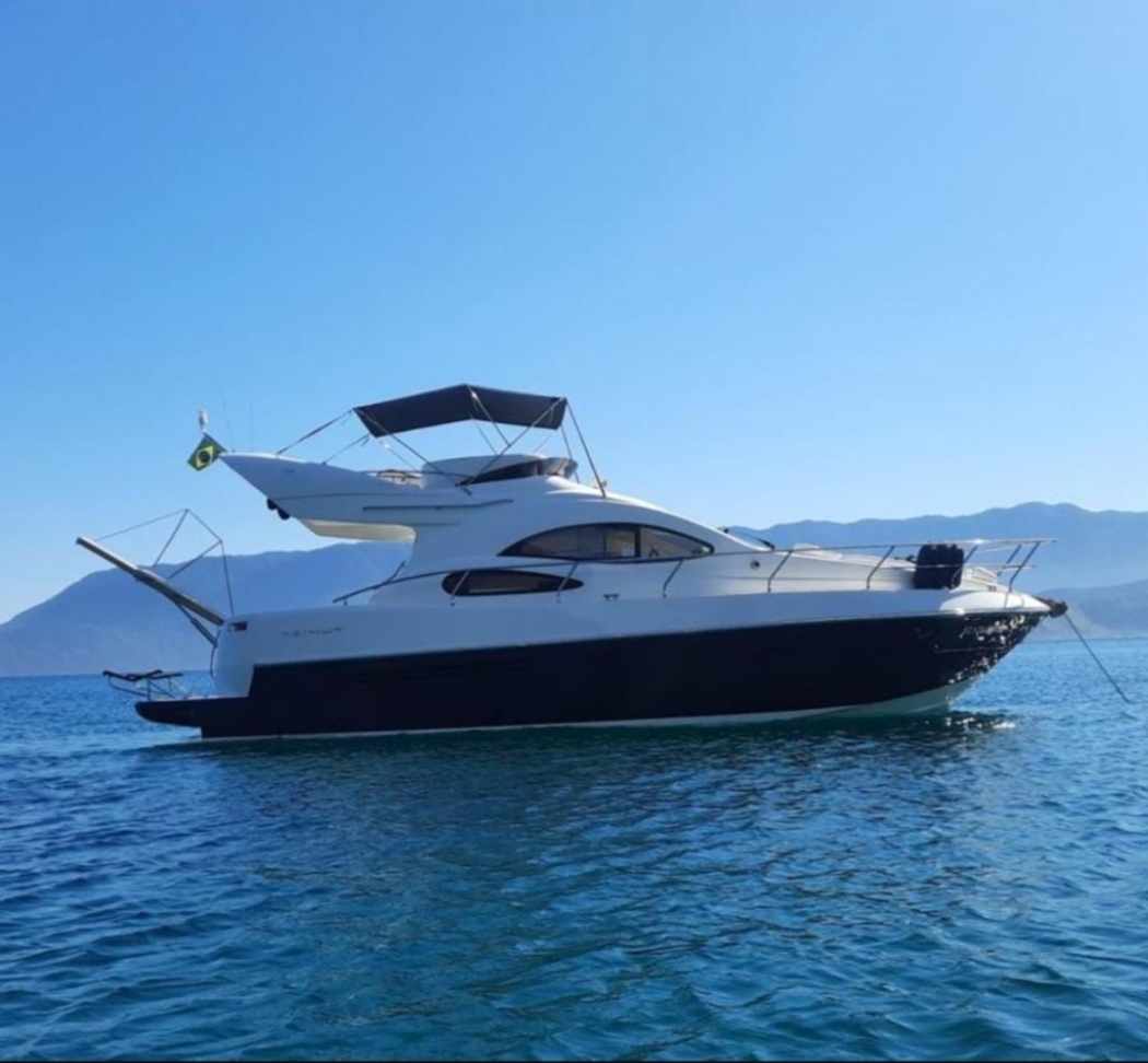 Foto da embarcação AZIMUT 38 - SEAQUARIUM